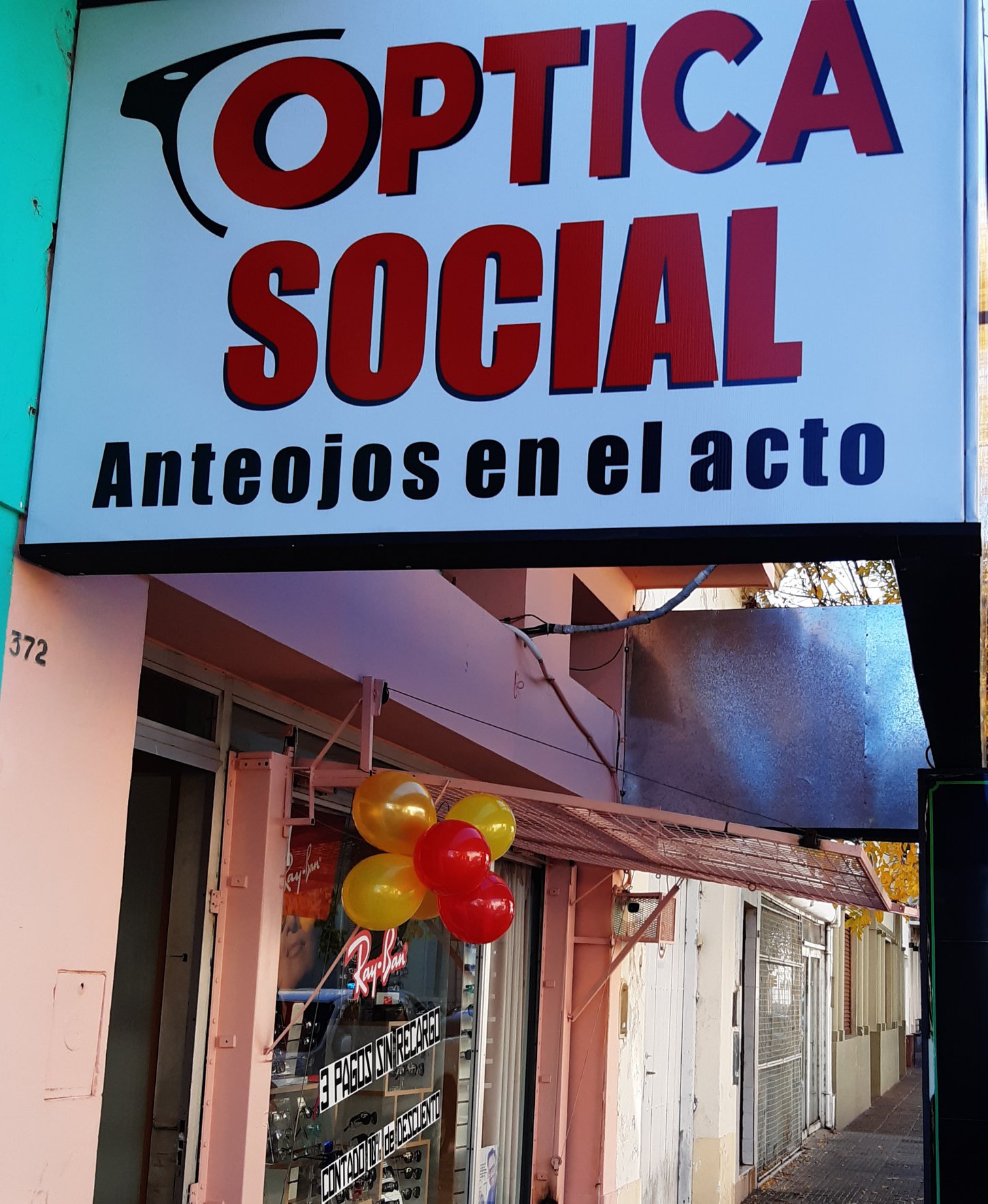 Fachada Óptica Social Goya